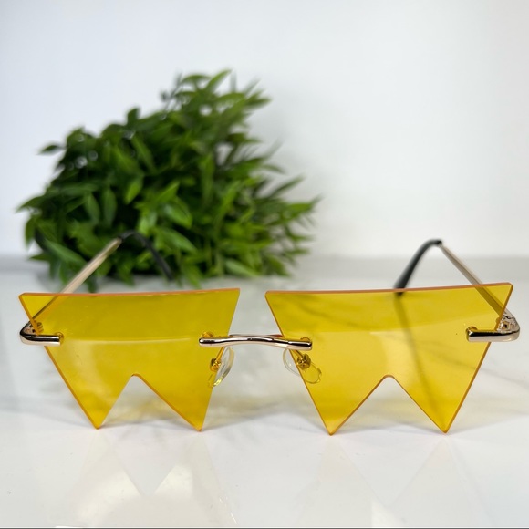 Fashion Sunglasses Yellow Pointed - Picture 2 of 3